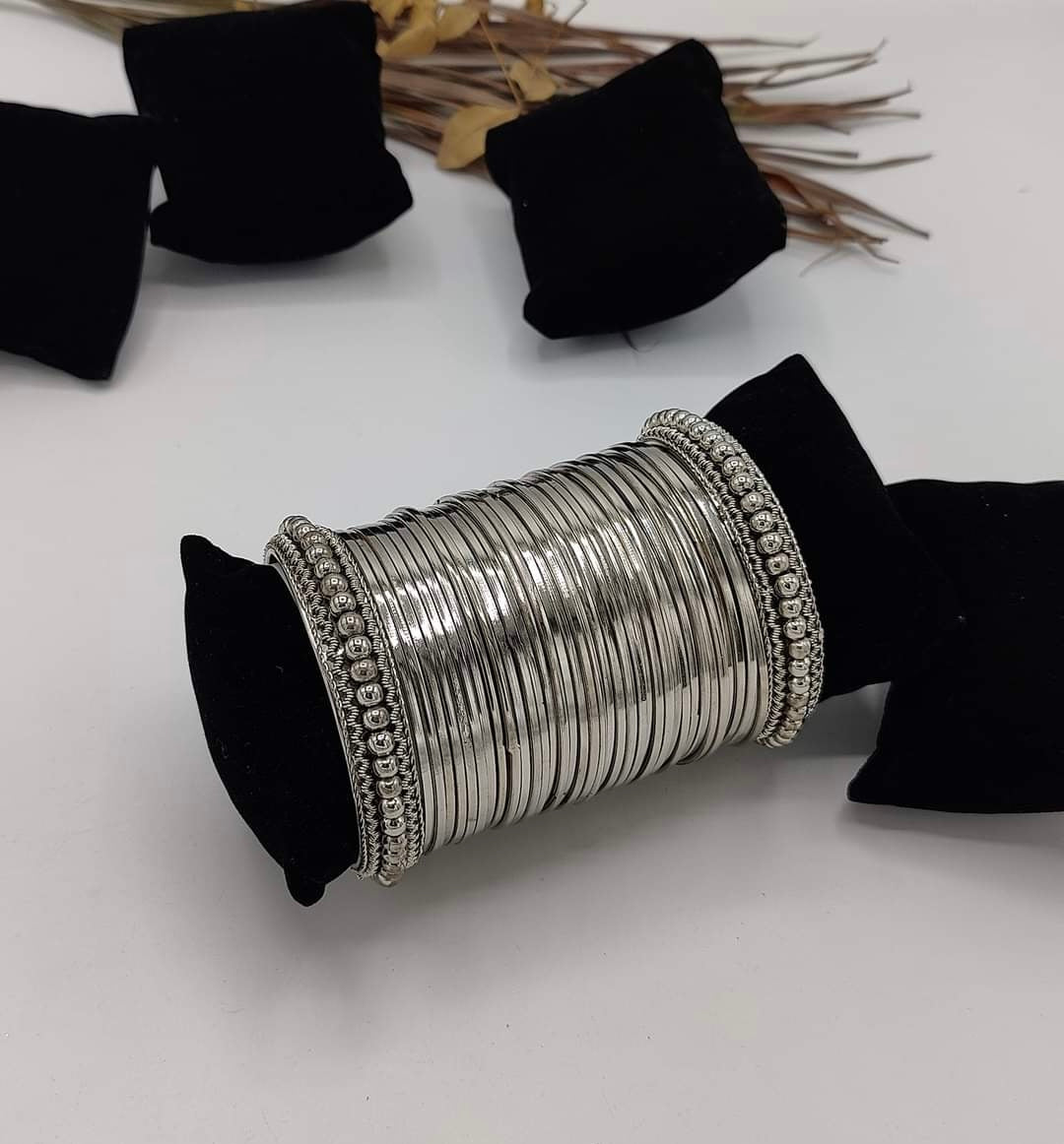 Vintage Bangles single piece ( premium quality)