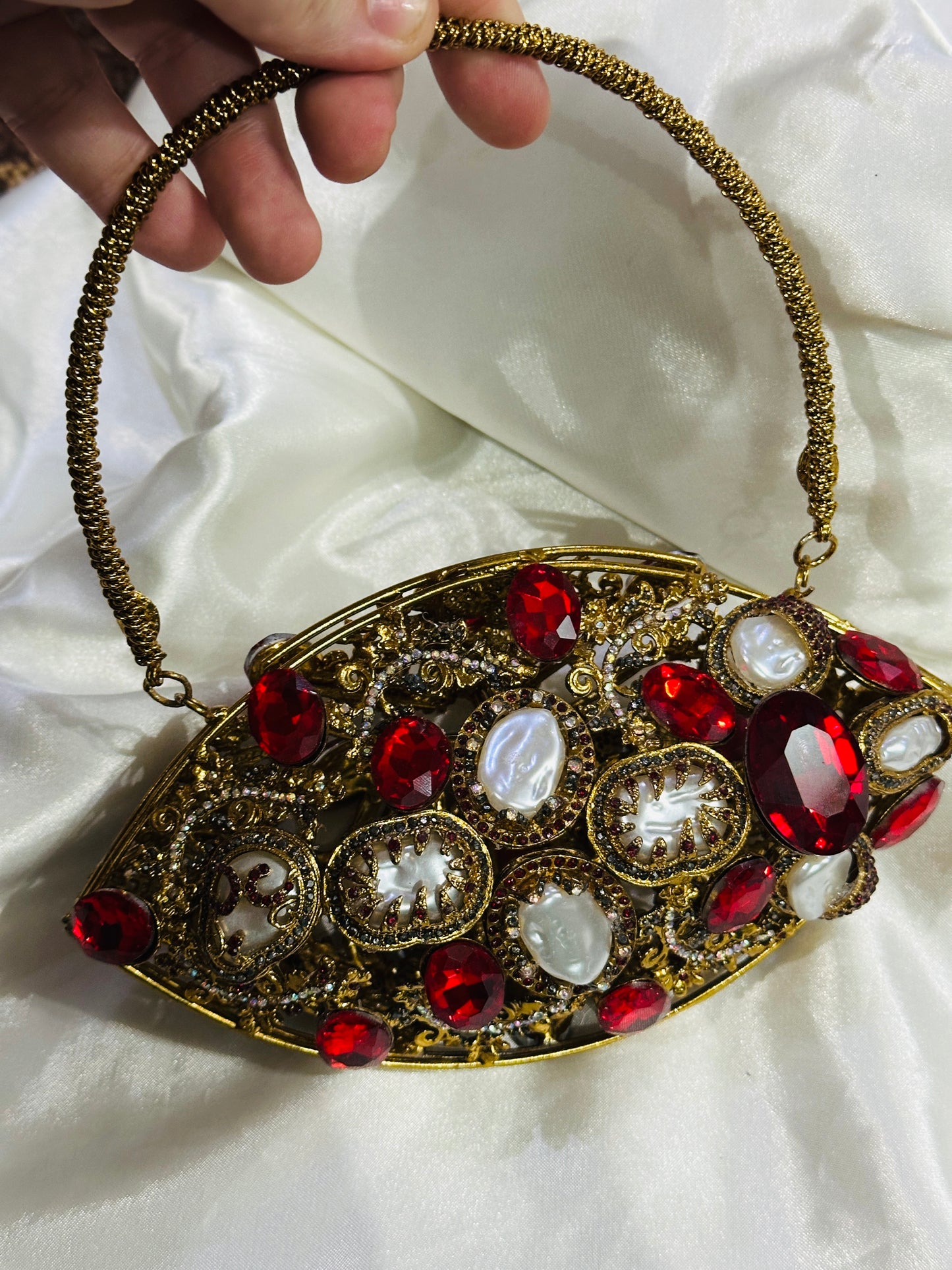 Turkish clutch red stone