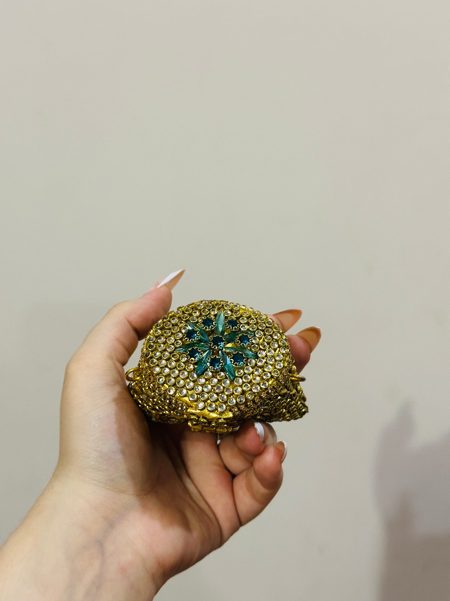 Mini coin kundan clutch