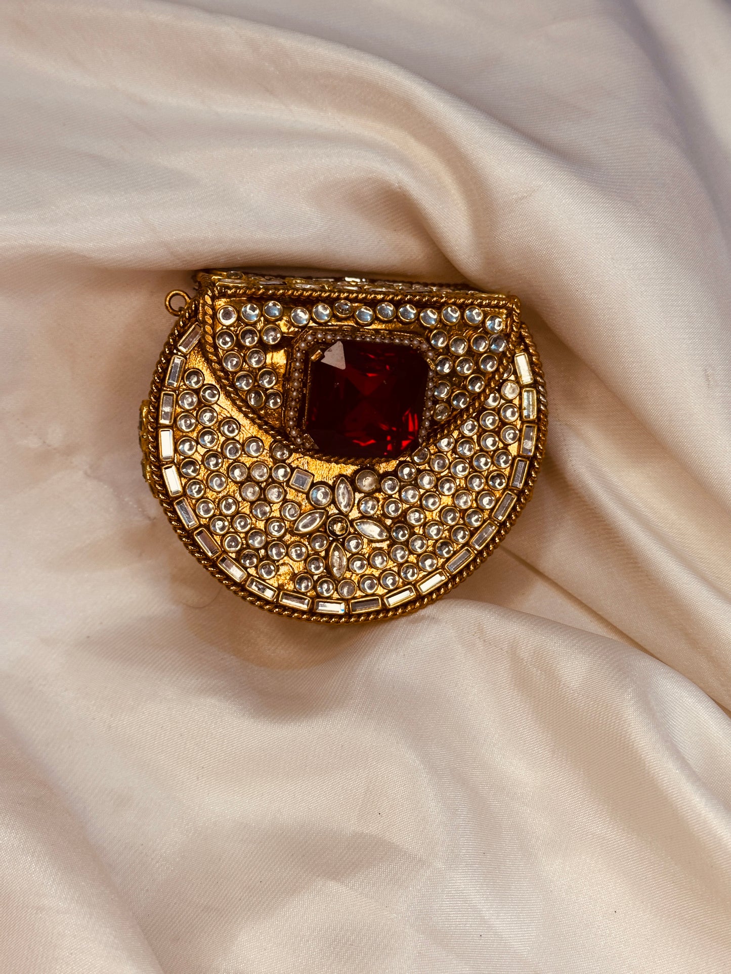 Mini kundan clutch