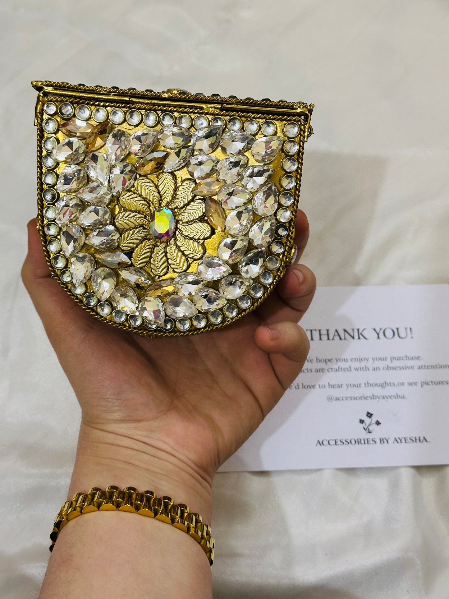 Kundan clutch