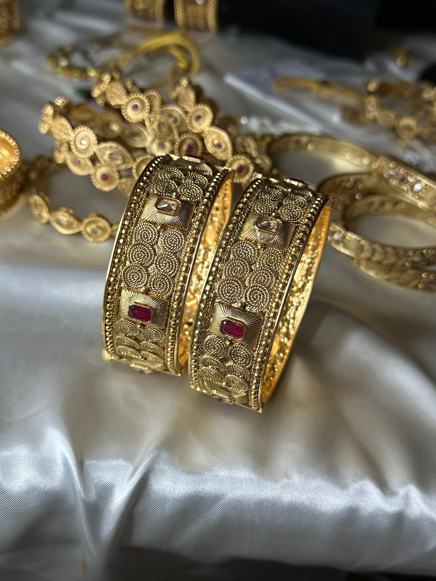 Rajwari heavy kangan pair