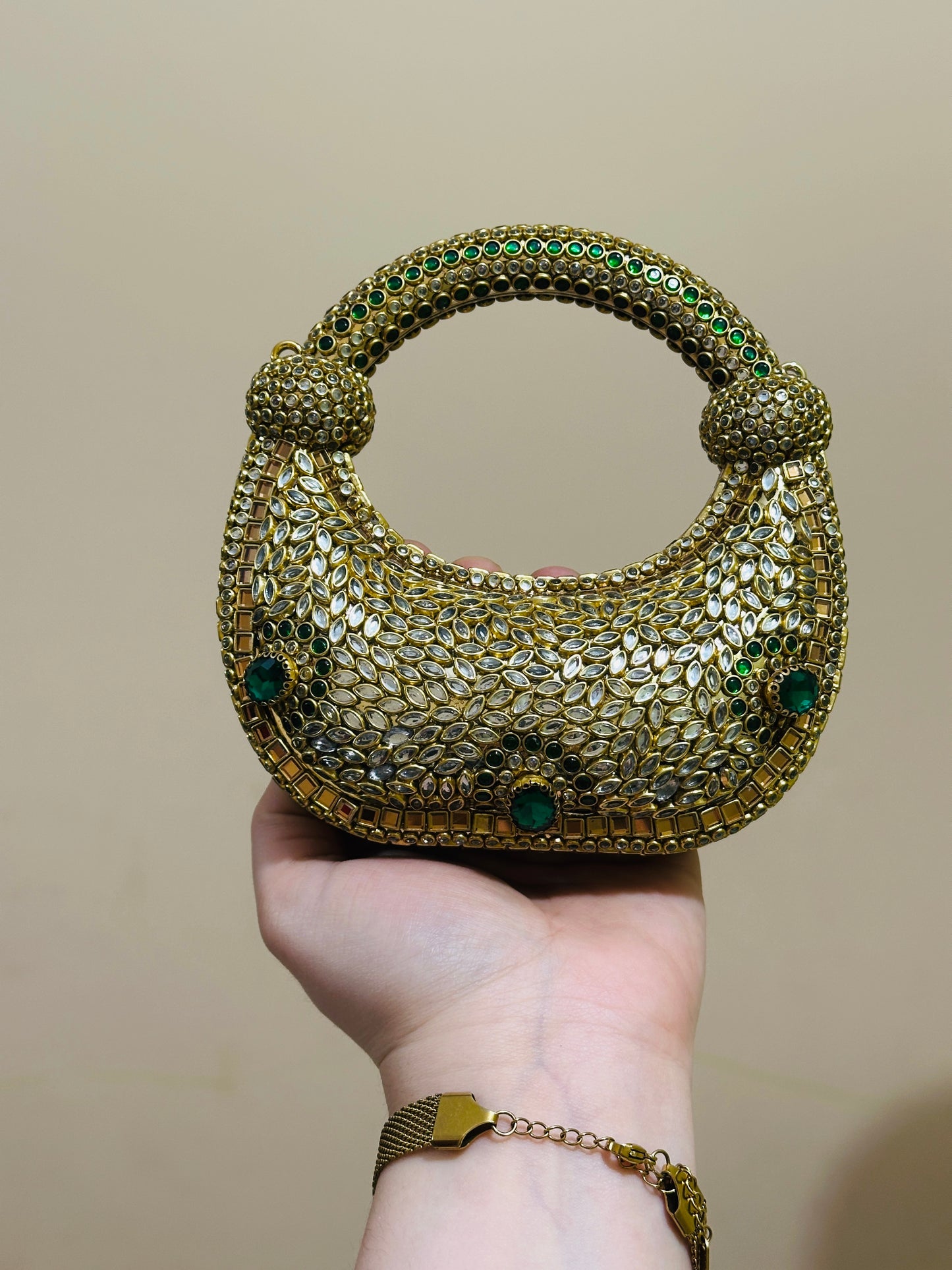 kundan hand clutch