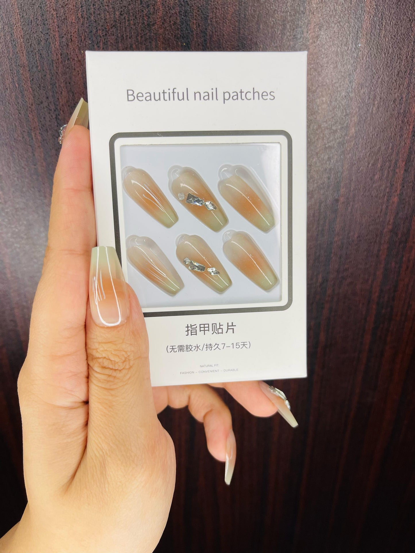 Nails 104 (24 nails set ) free application kit