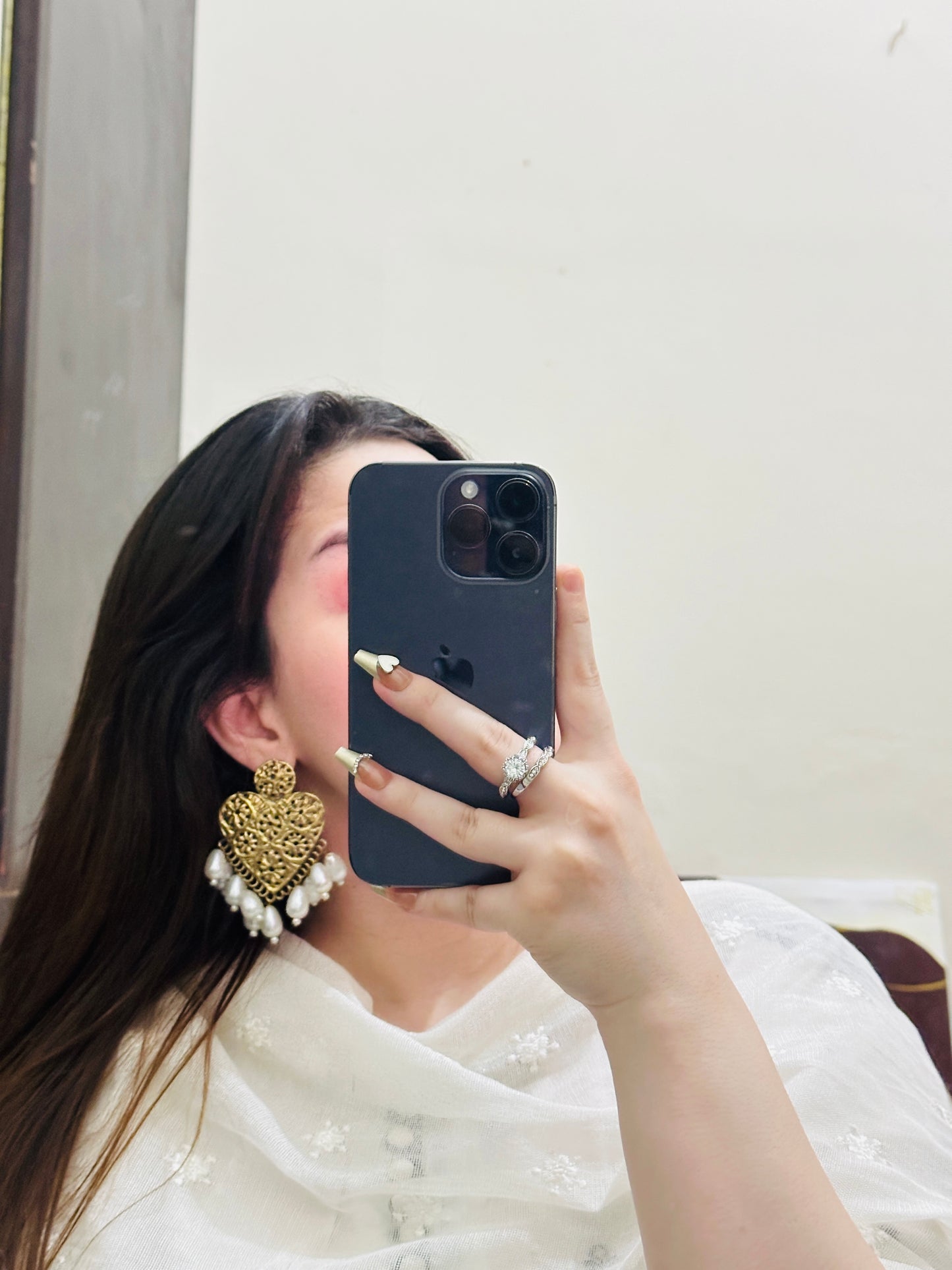 Meer e abir ( white pearls )