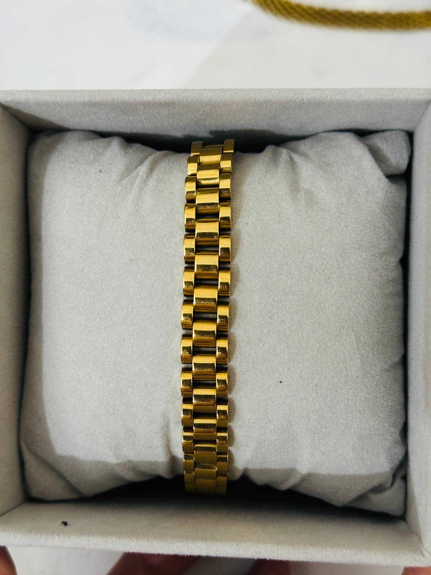 Bracelet