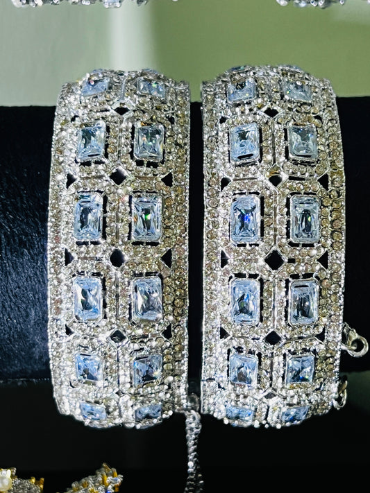 Regal Radiance bangle Set