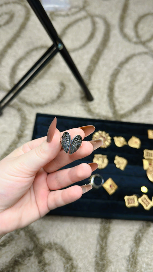 Wings ring