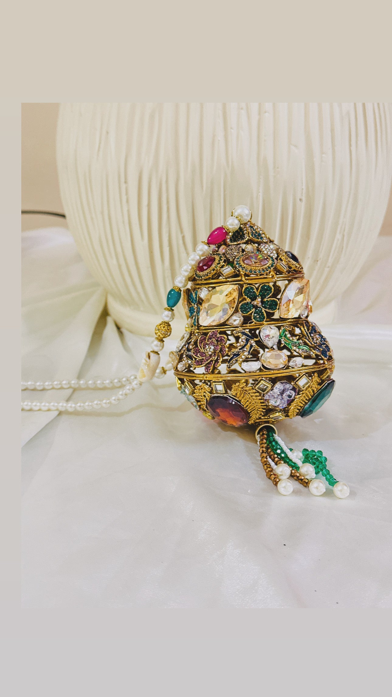 Turkish round clutch