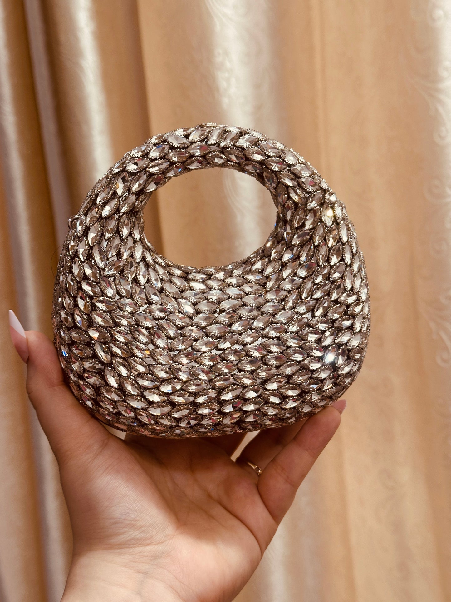 Zahra clutch