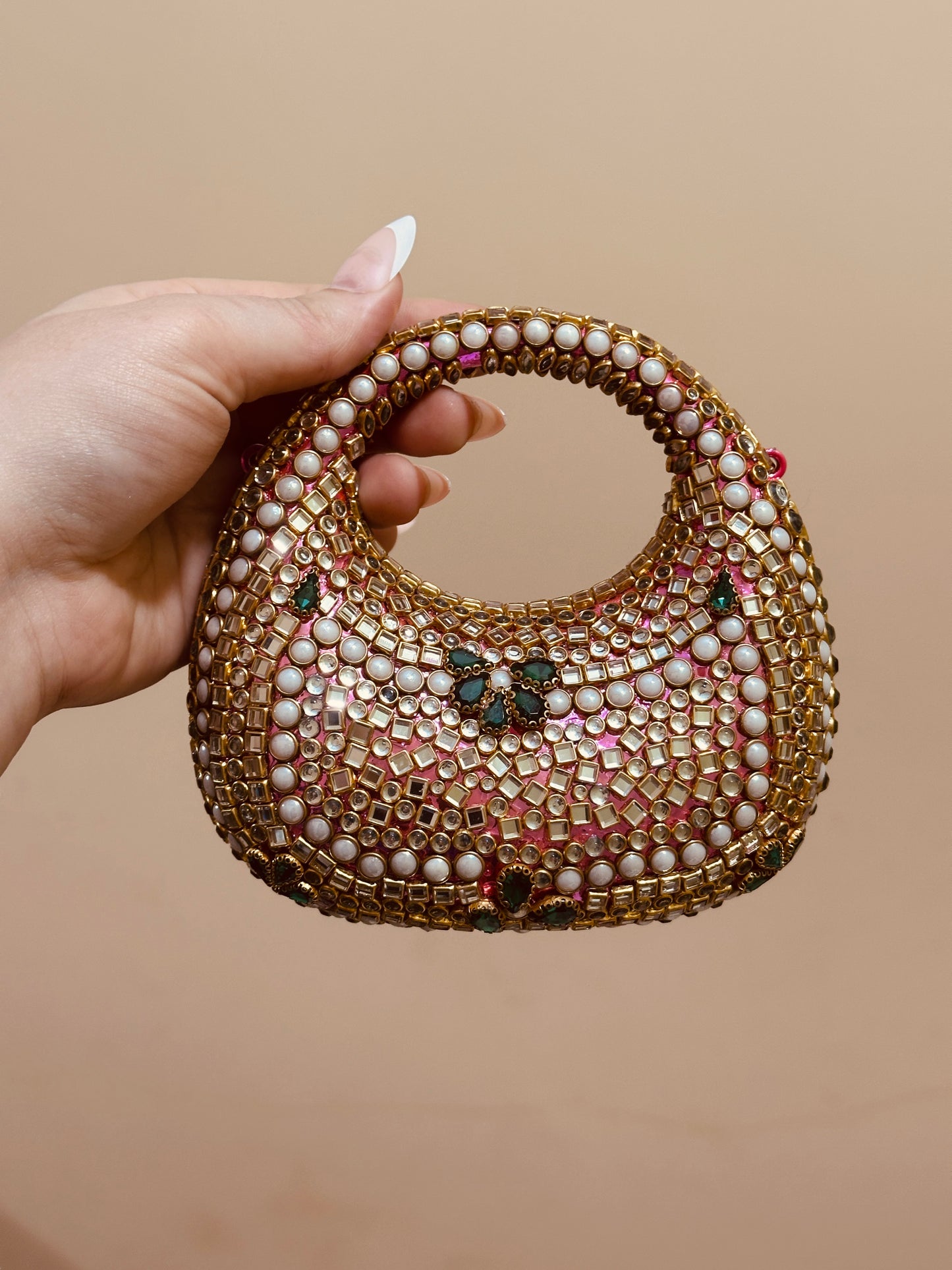 Kundan clutch