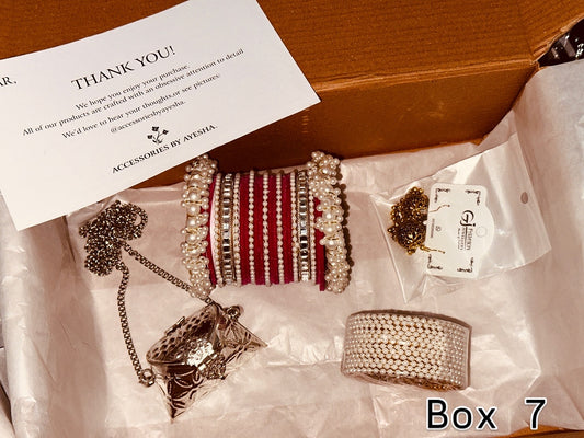 Eid box 7 ( for her ) price(4550) only in 3350 rs