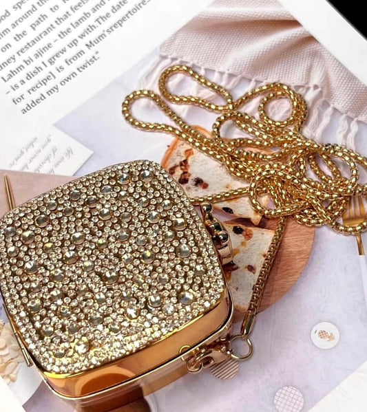 Square shape clutch