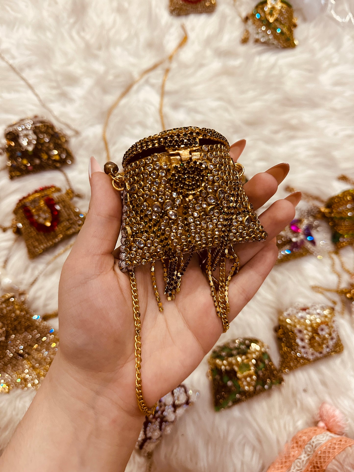 Royal mini clutch