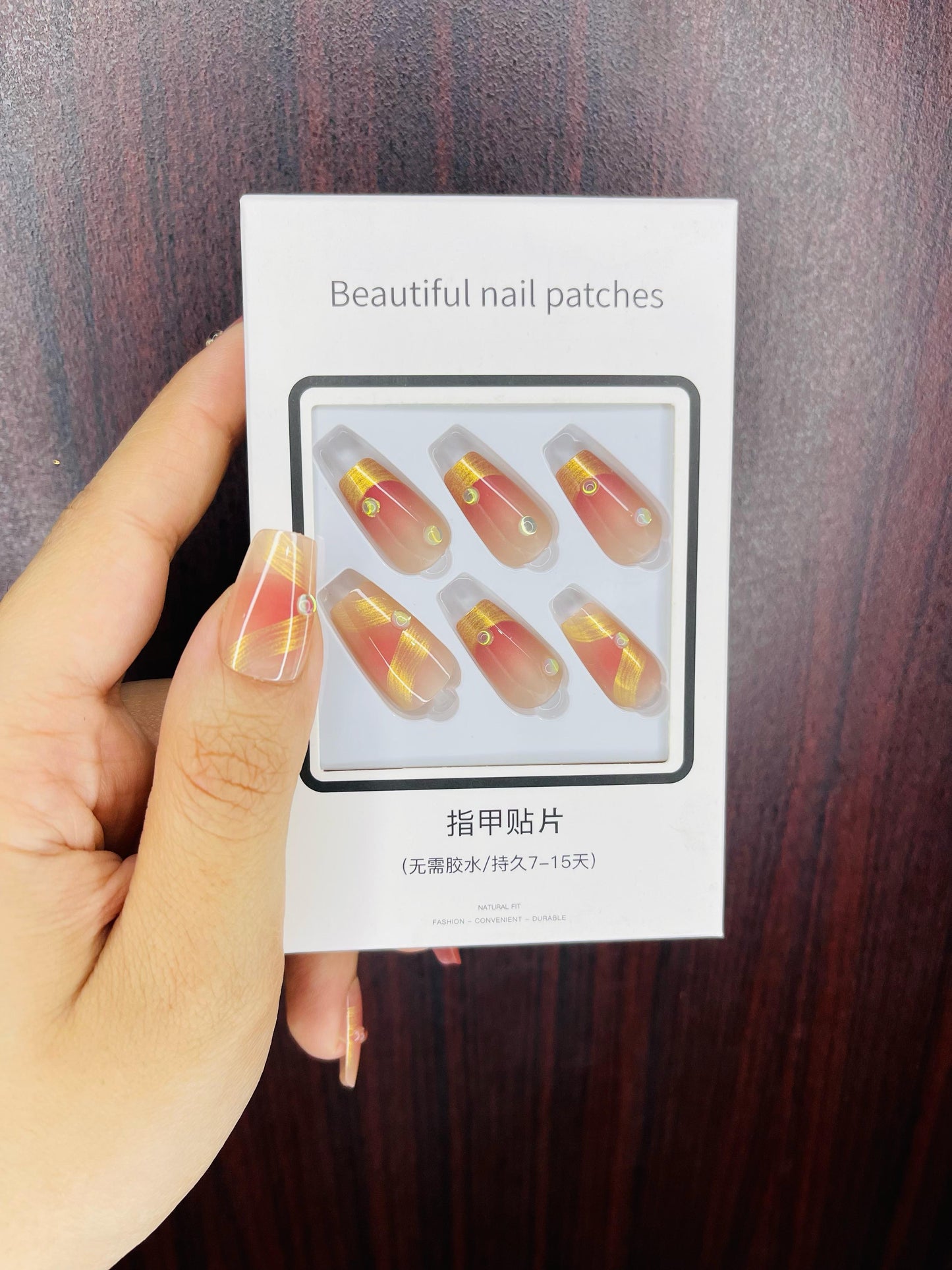Nail 106 (24 nail set ) free application kit