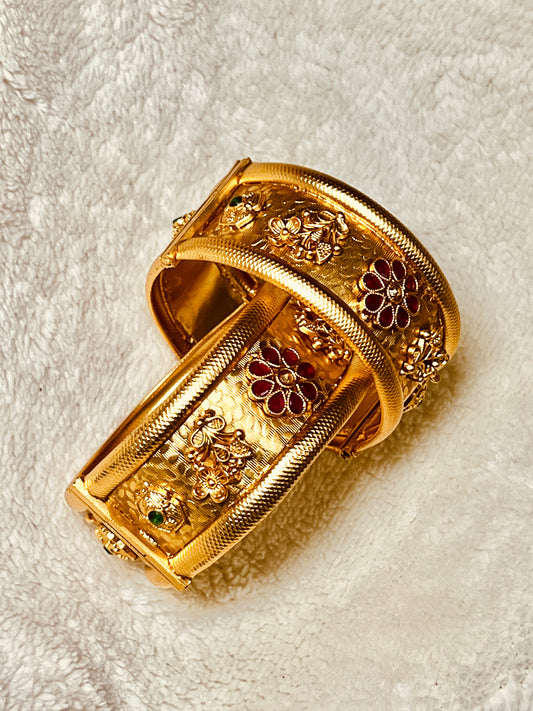 Traditional Gold Kangan with Ruby Stone Embellishments