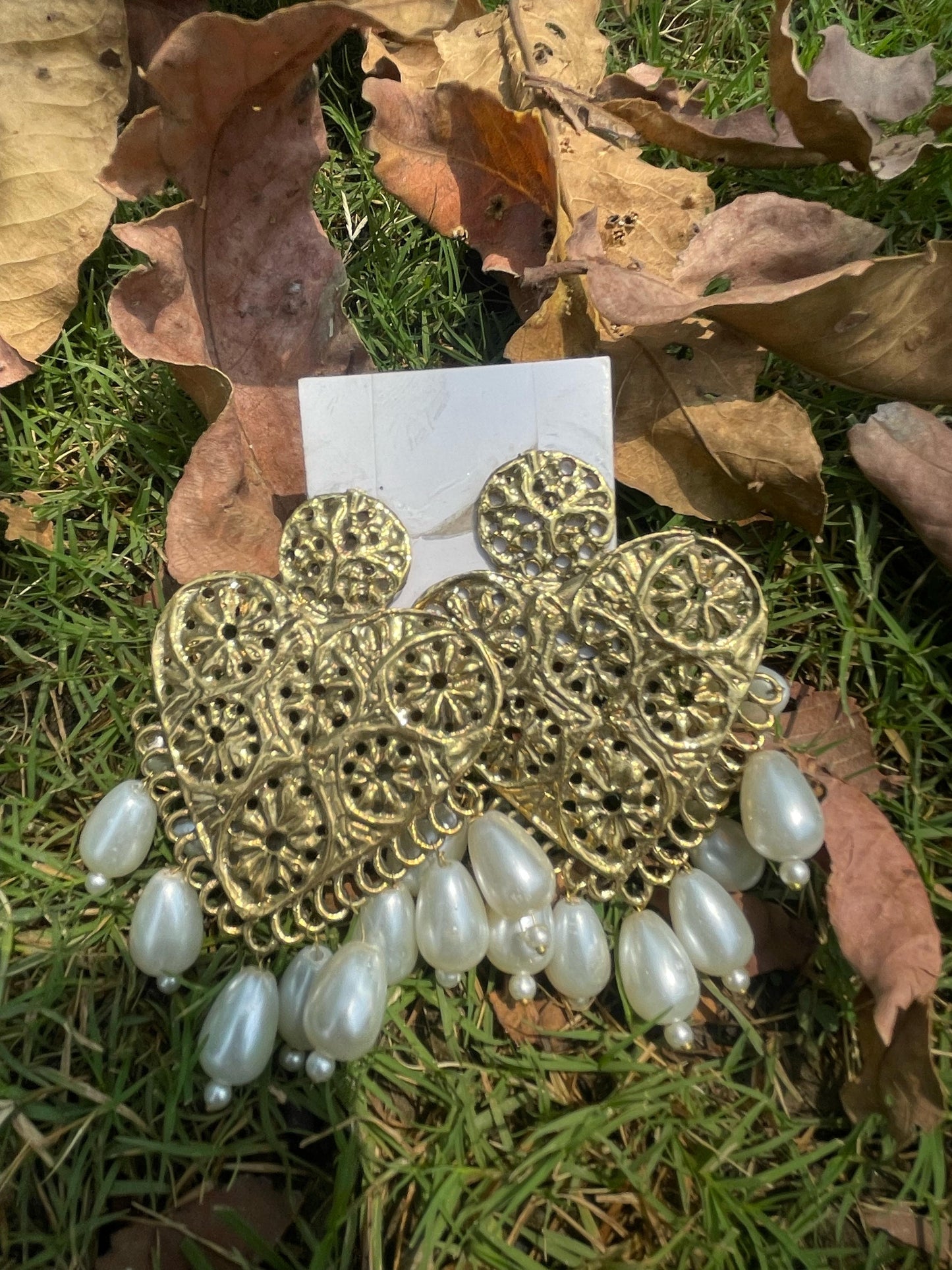 Meer e abir ( white pearls )