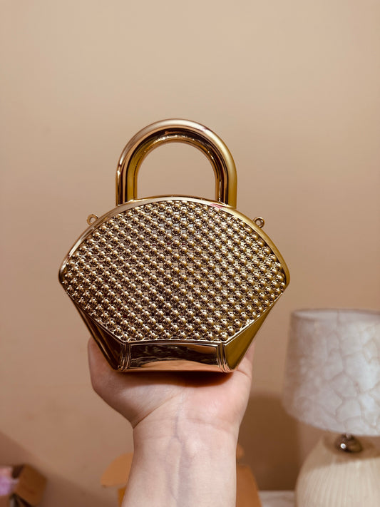 TRENDY BASKETS