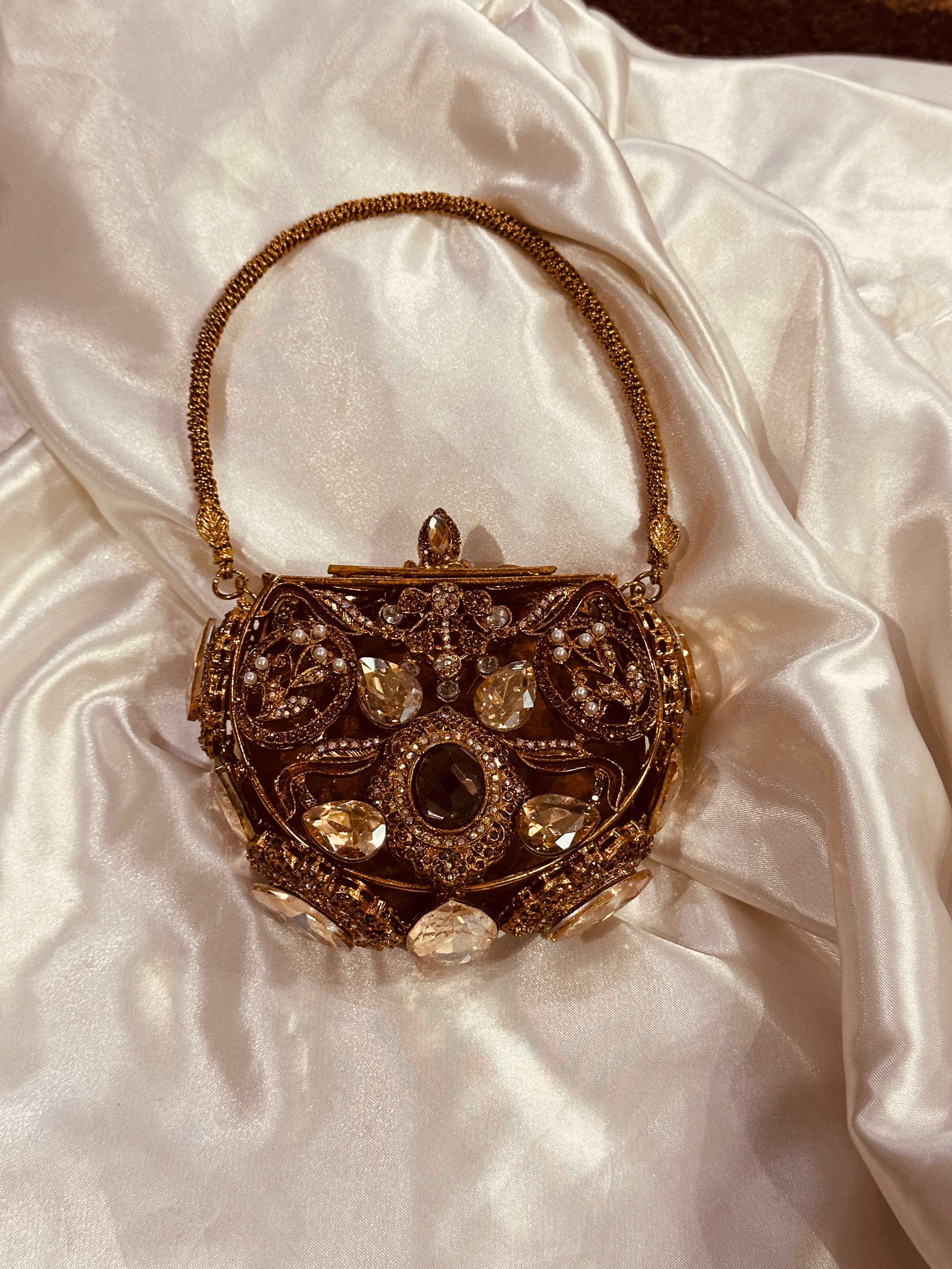 Turkish clutch