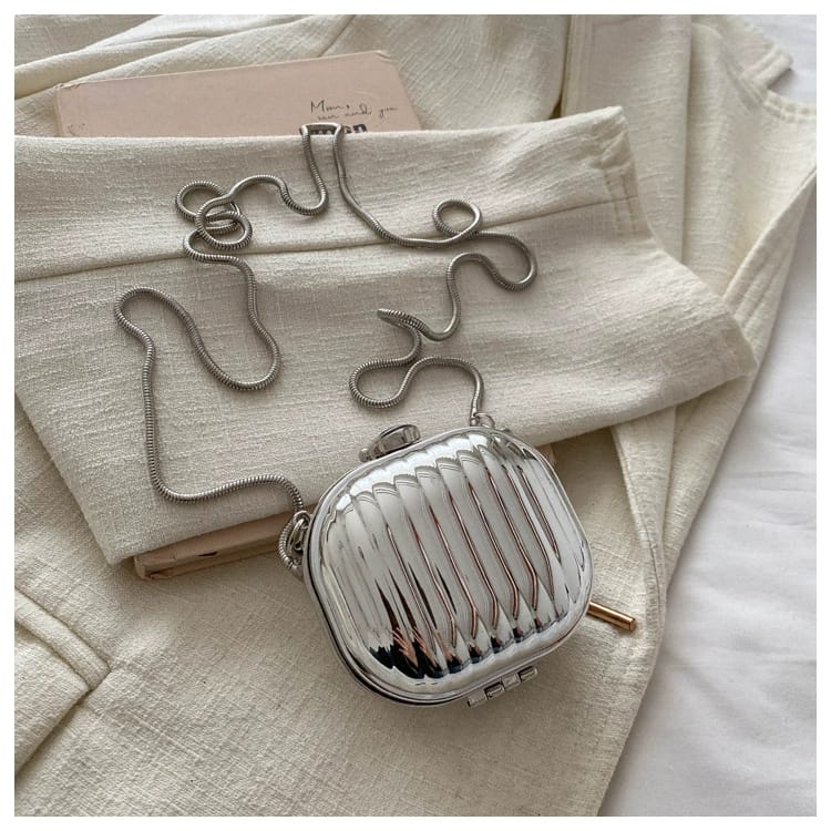 Luxury metalic clutch