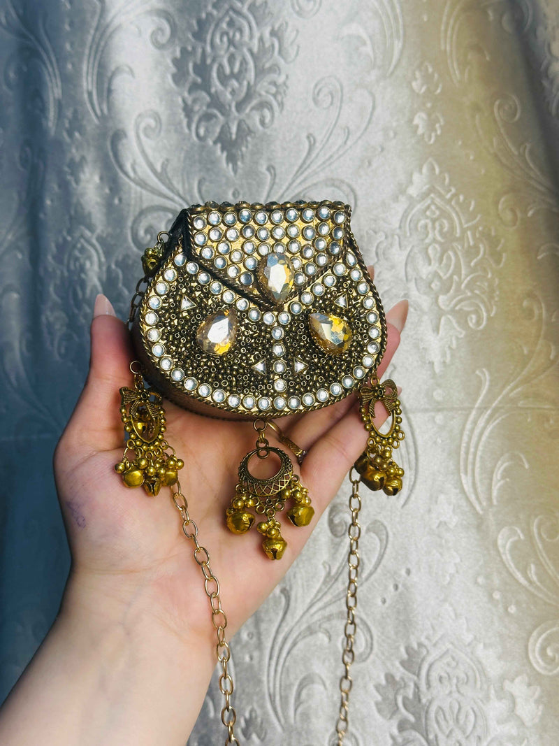 Heritage clutch