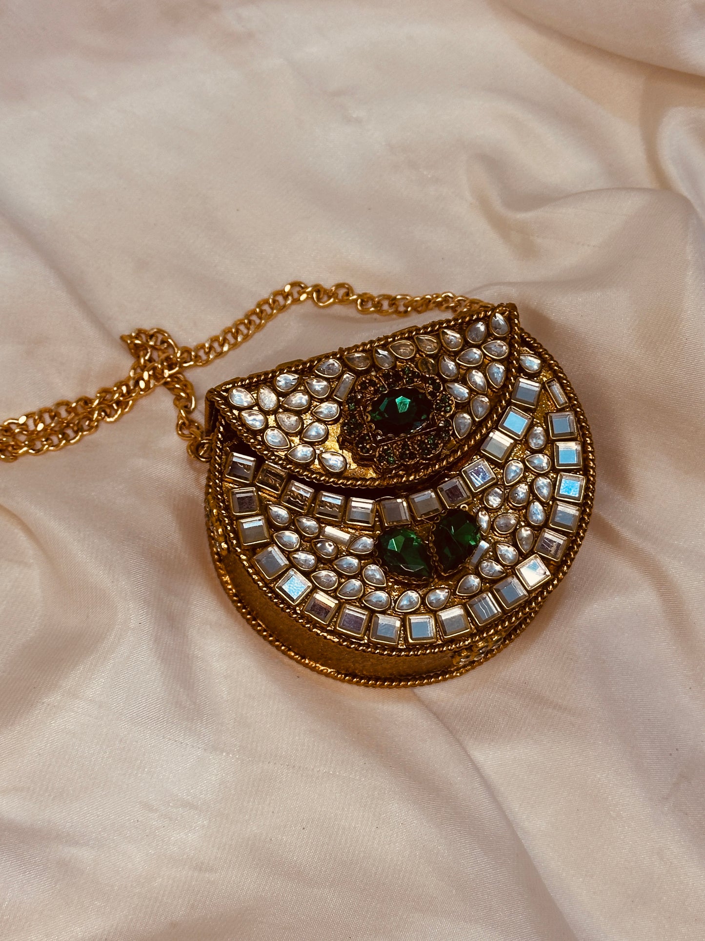 GREEN MINI CLASSIC CLUTCH