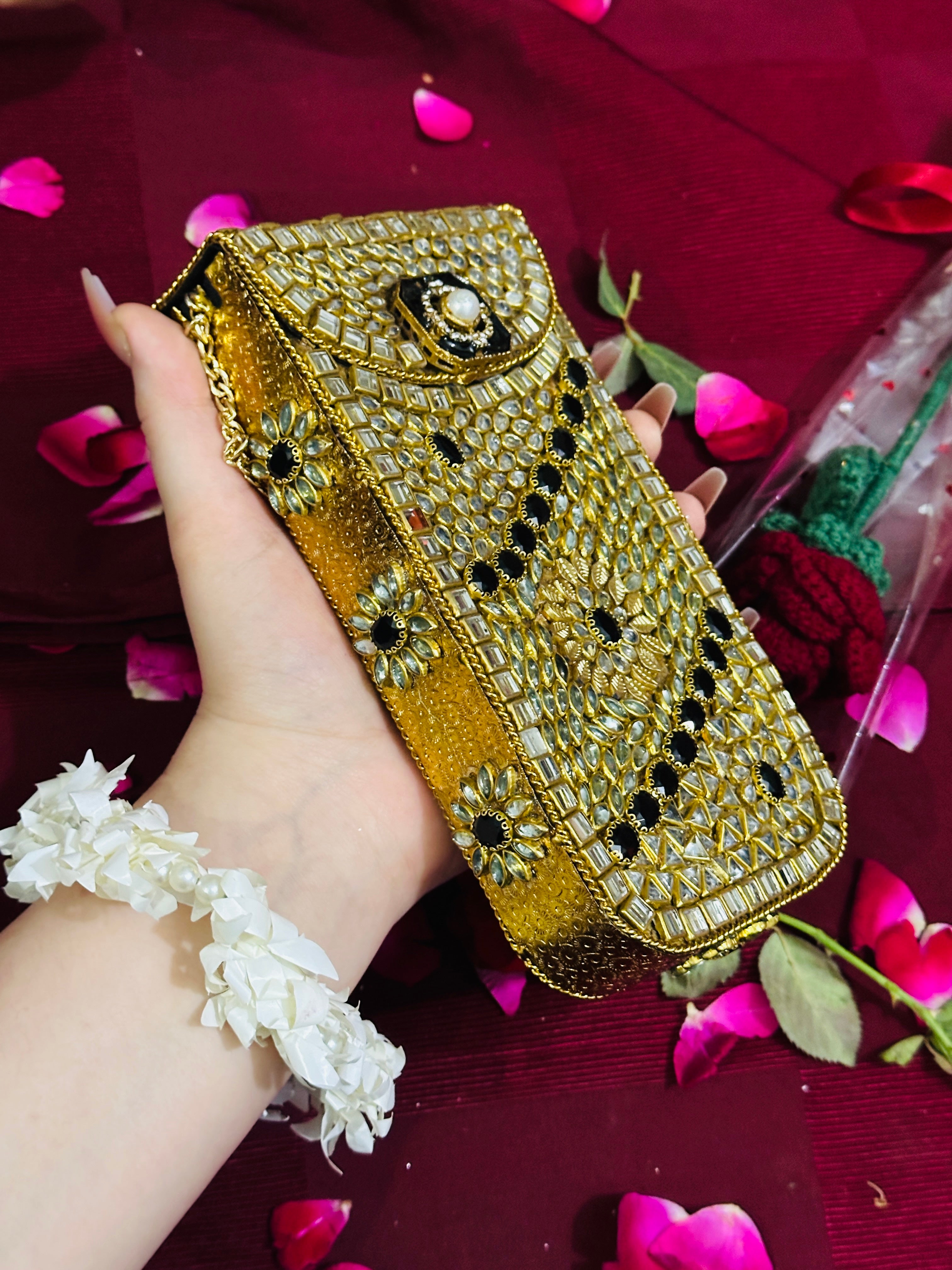 Long kundan hand size clutch mobile fit