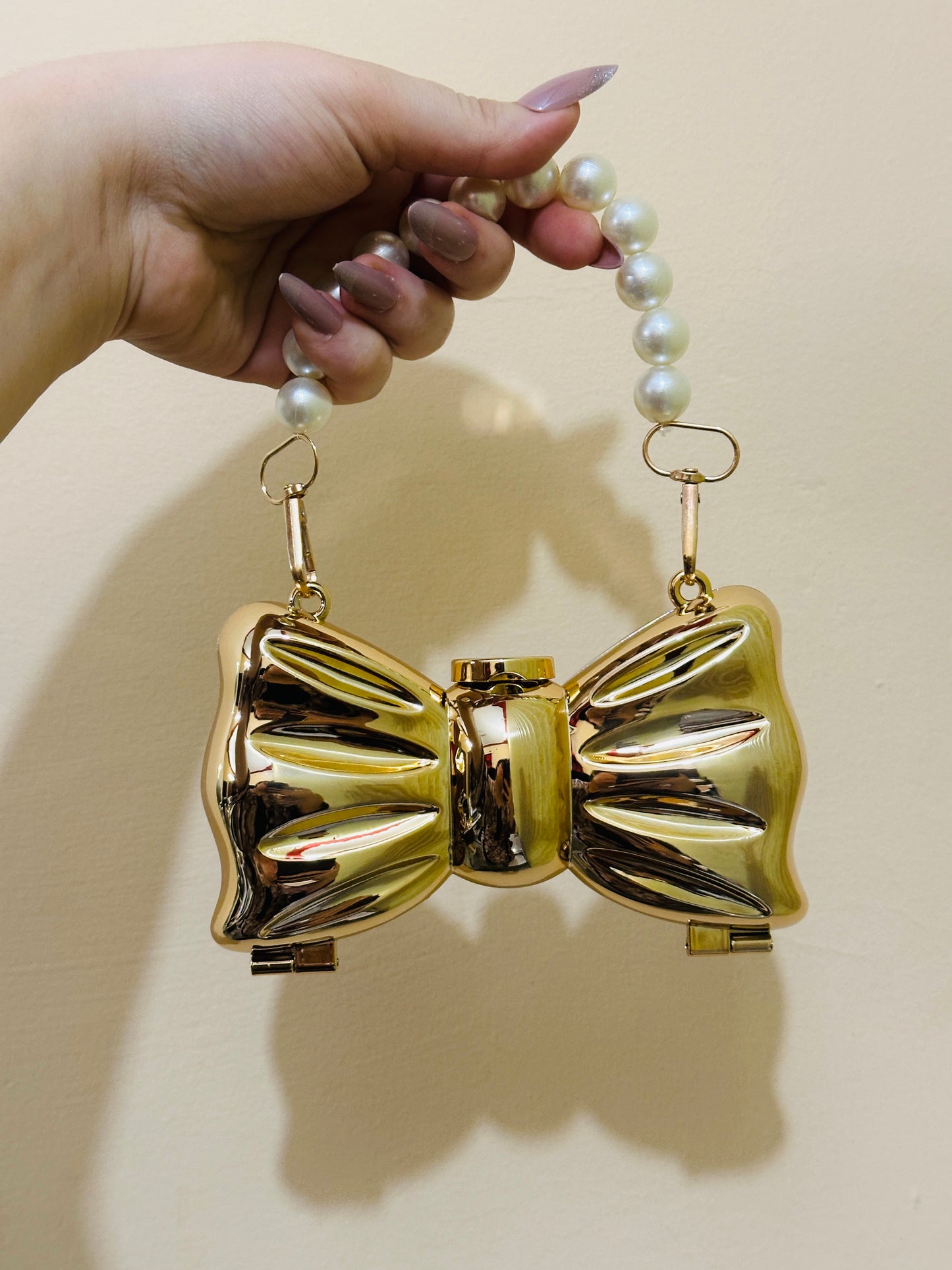 GOLDEN BOW