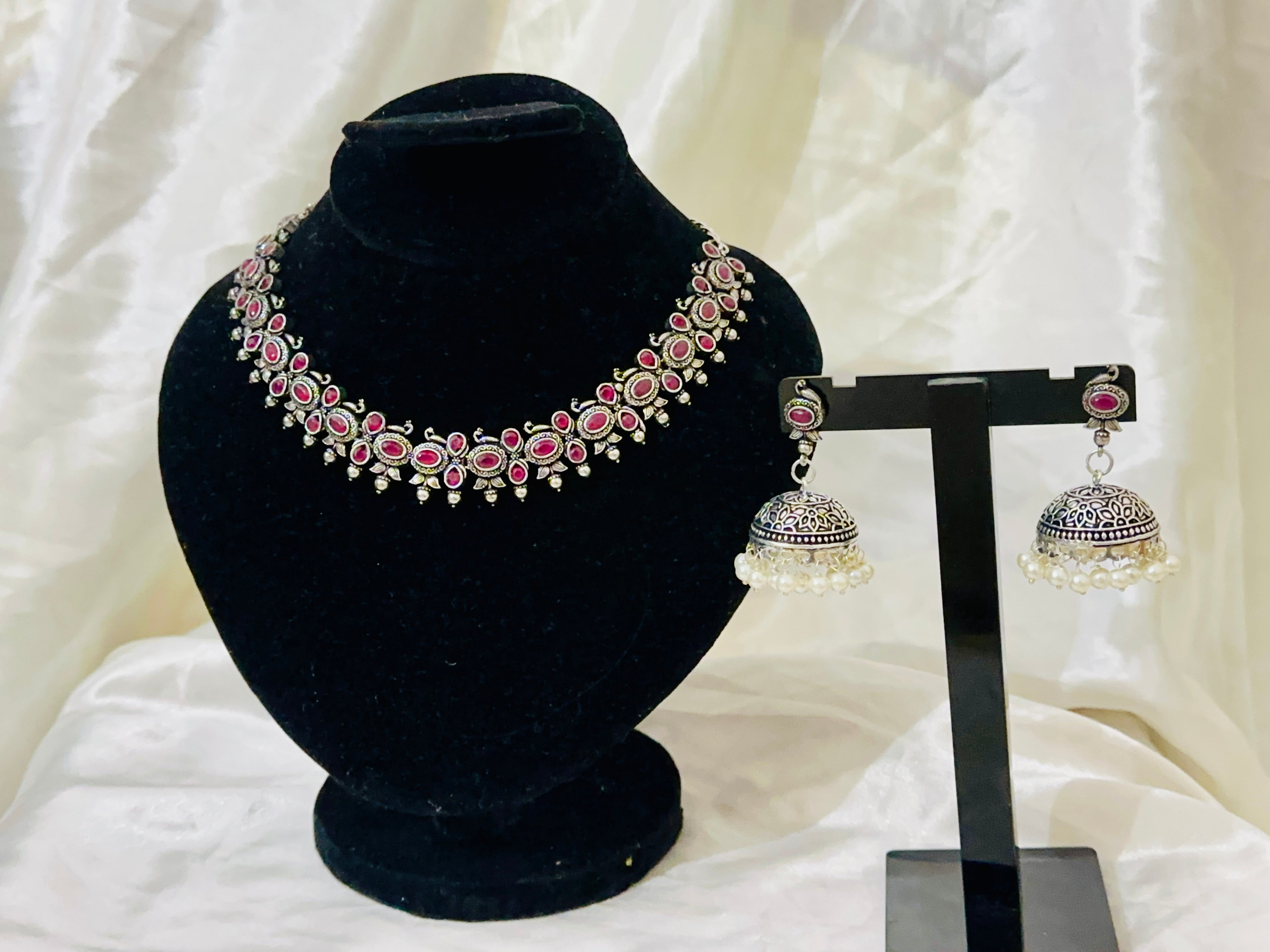 Antique Charm, neck set