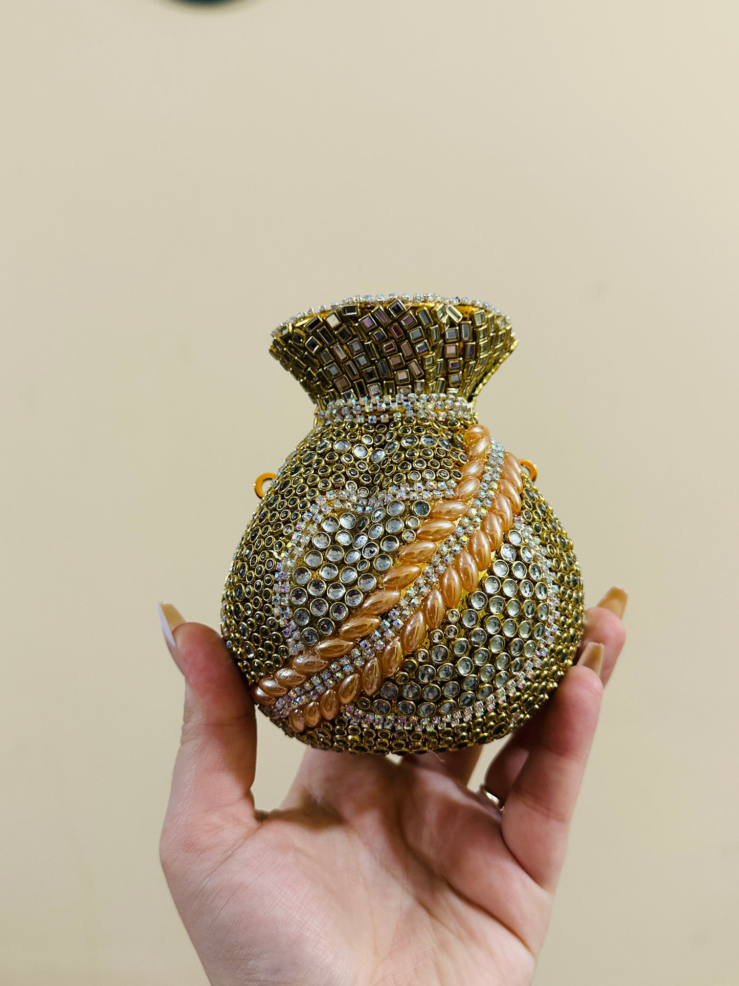 POTLI CLUTCH