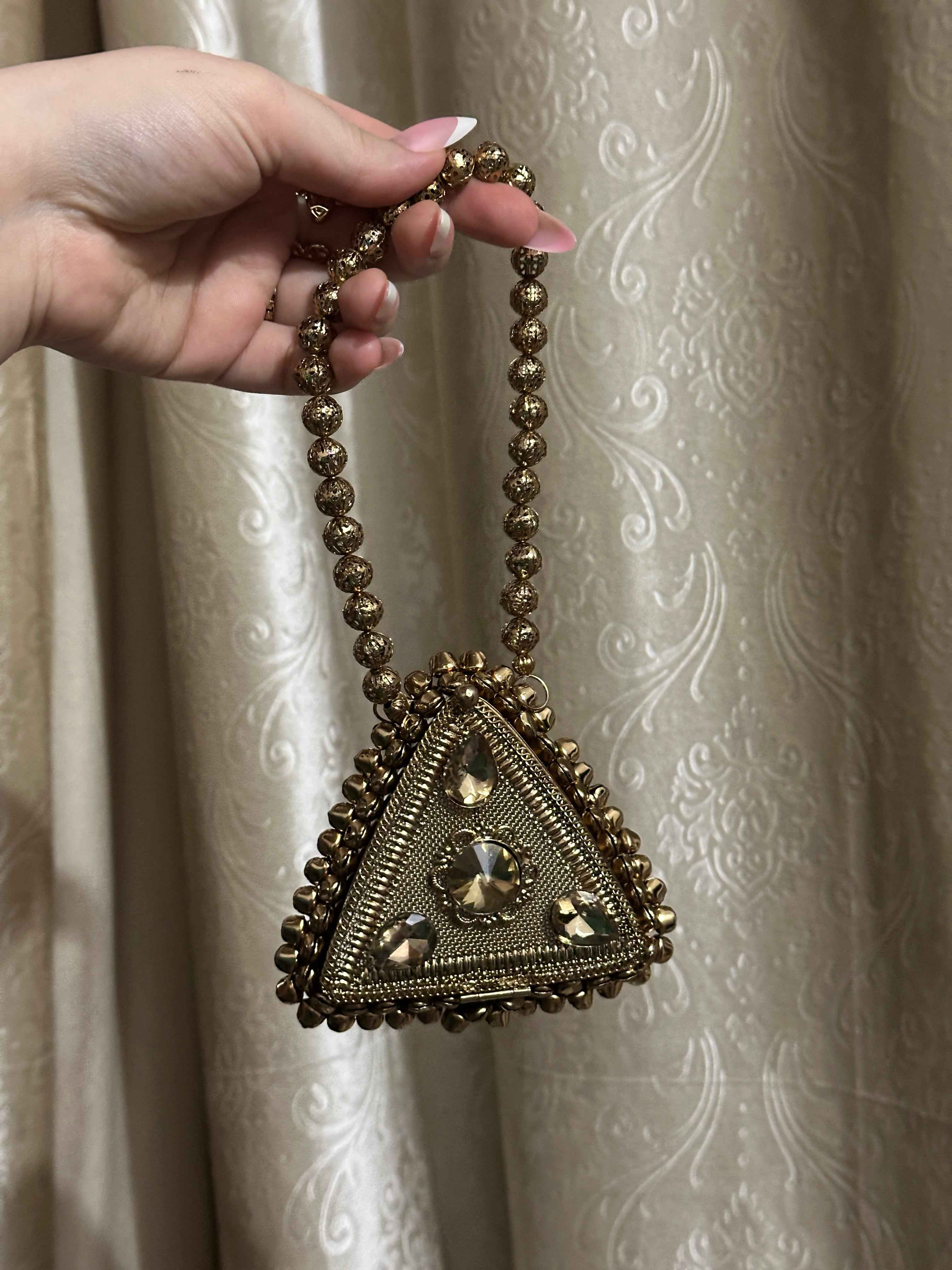 Rajwada Antique Gold Necklace Clutch