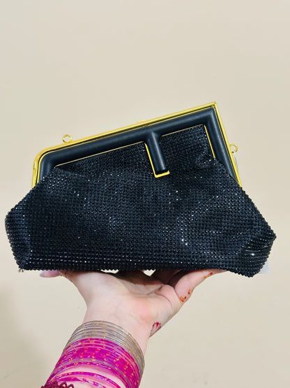 CLASSIC PURSE WITH CHAIN