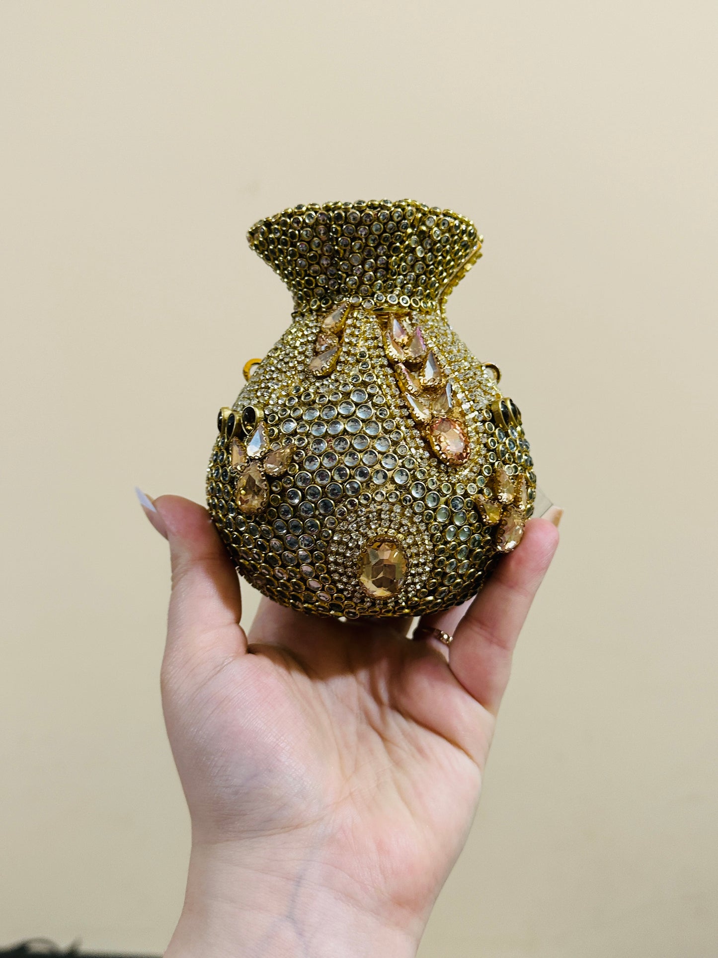 POTLI CLUTCH