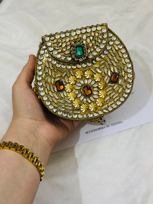 Kundan clutch