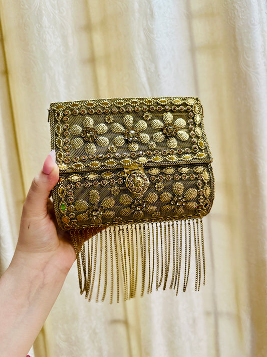 *noor Antique Clutch