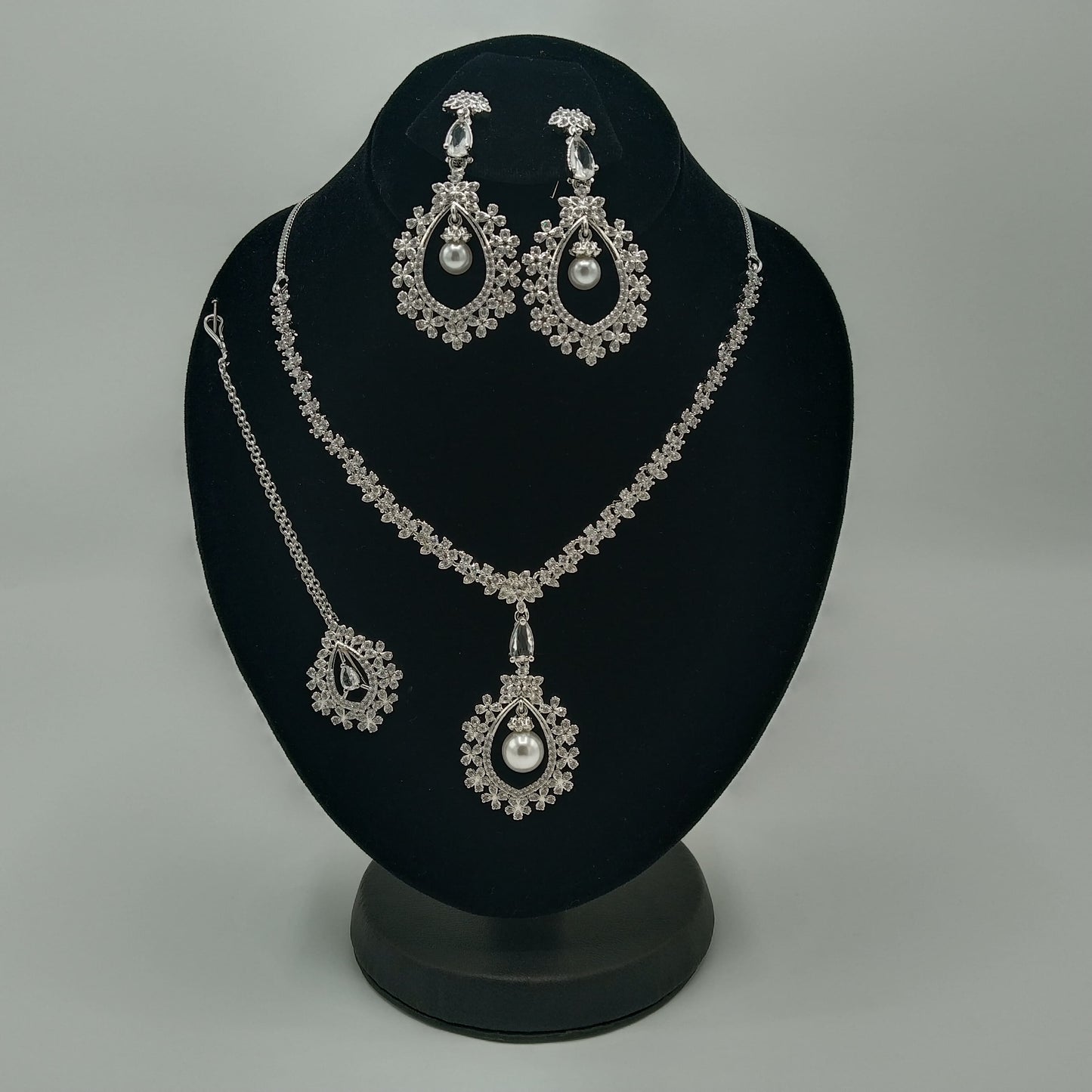 Diamond cut real stone