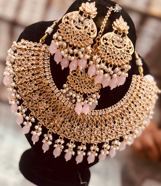 Bridal neck set