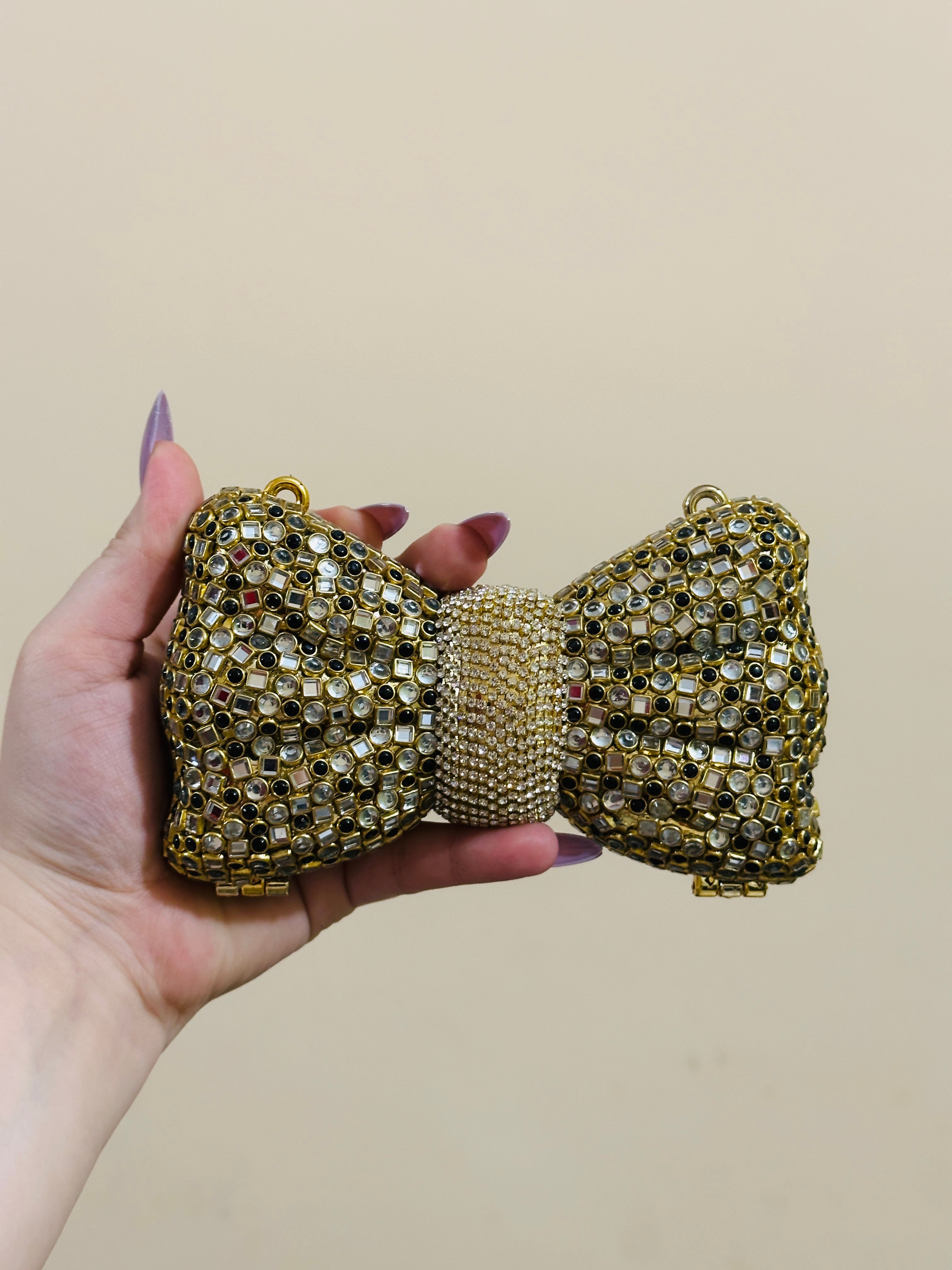 Shehnai Luxe bow Clutch