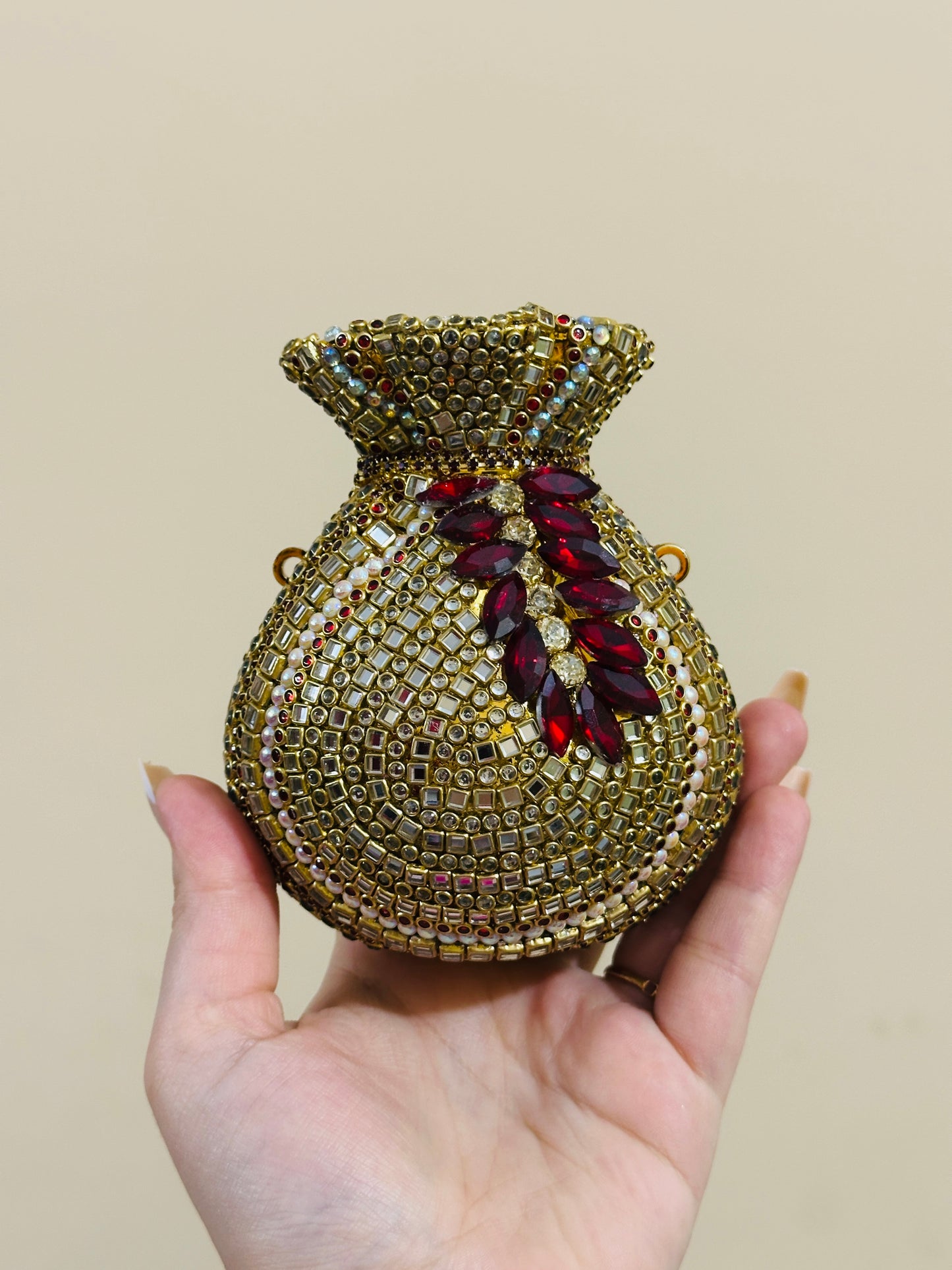 POTLI CLUTCH