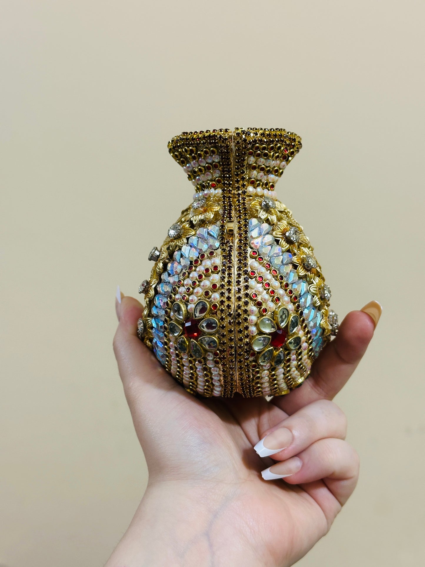 POTLI CLUTCH