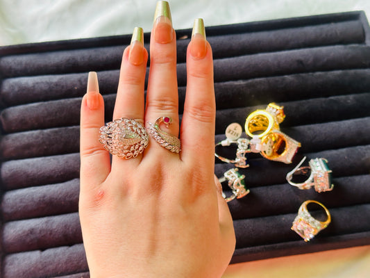 Peacock ring red stone