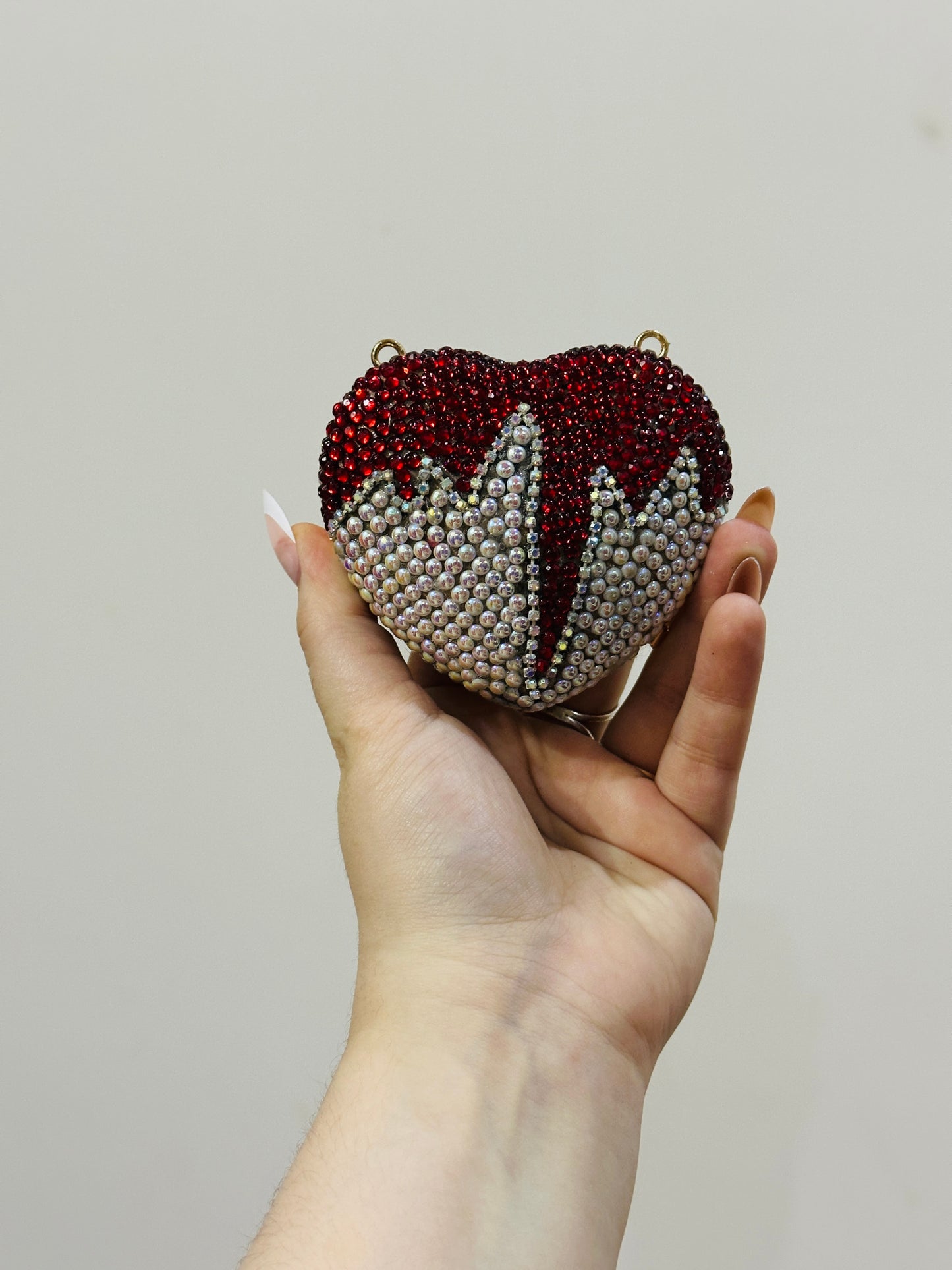 Mini heart clutch