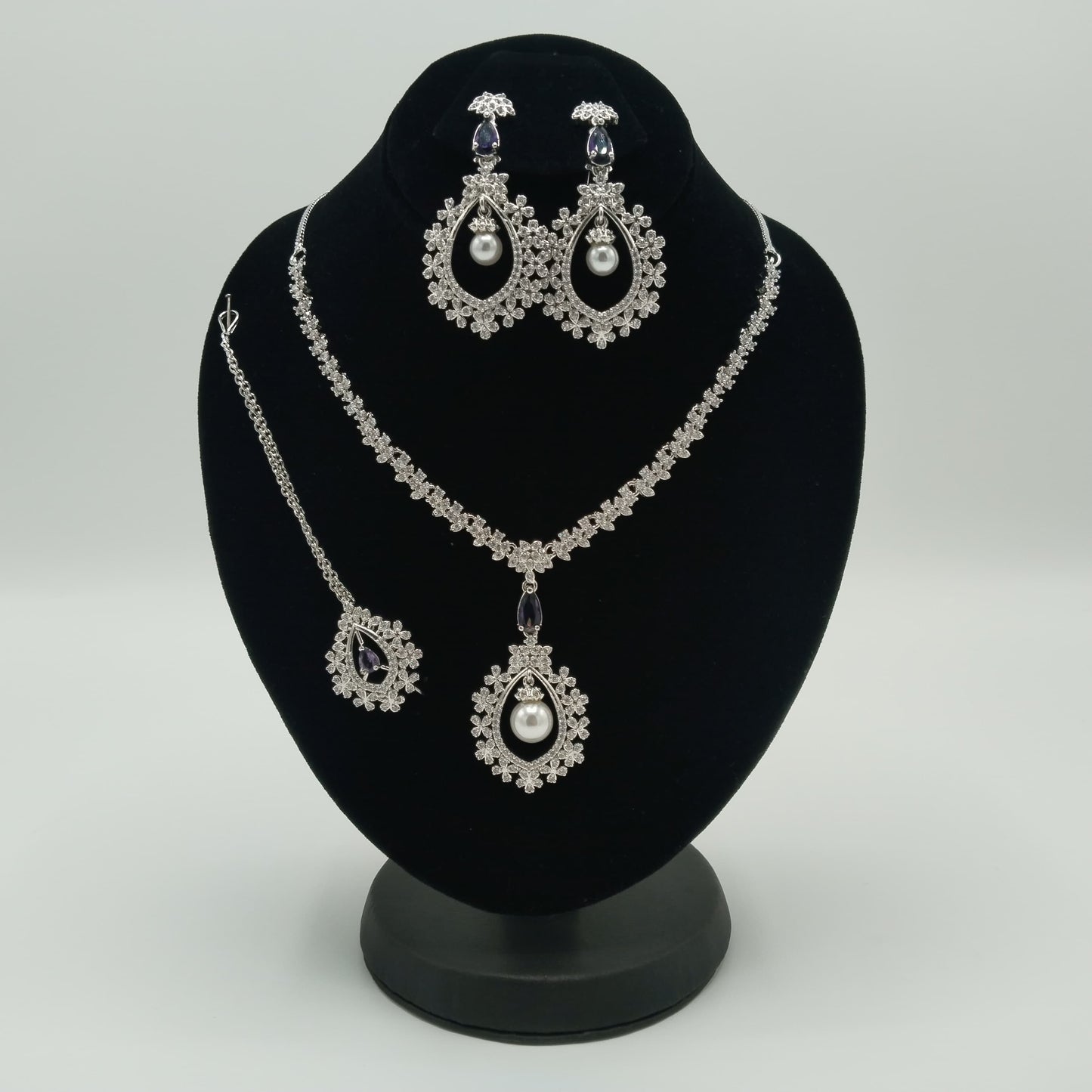 Diamond cut real stone