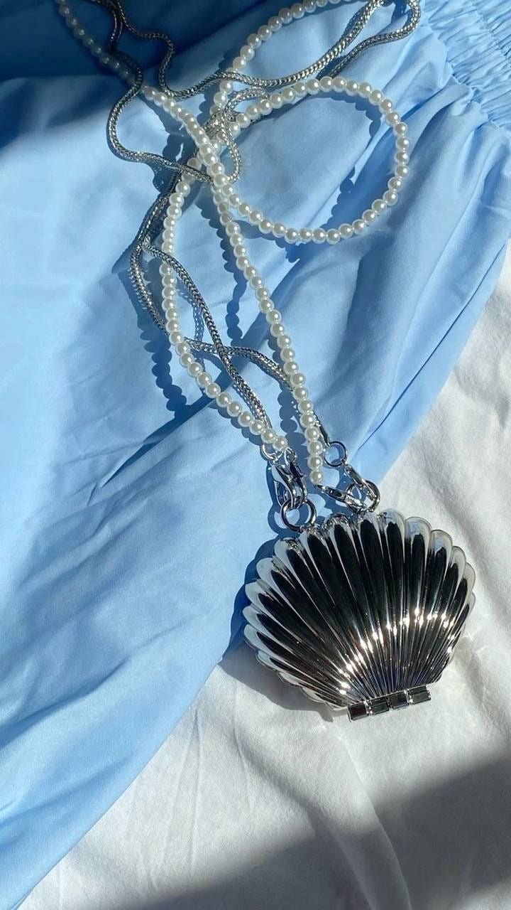 Silver clutch  without pearl chain