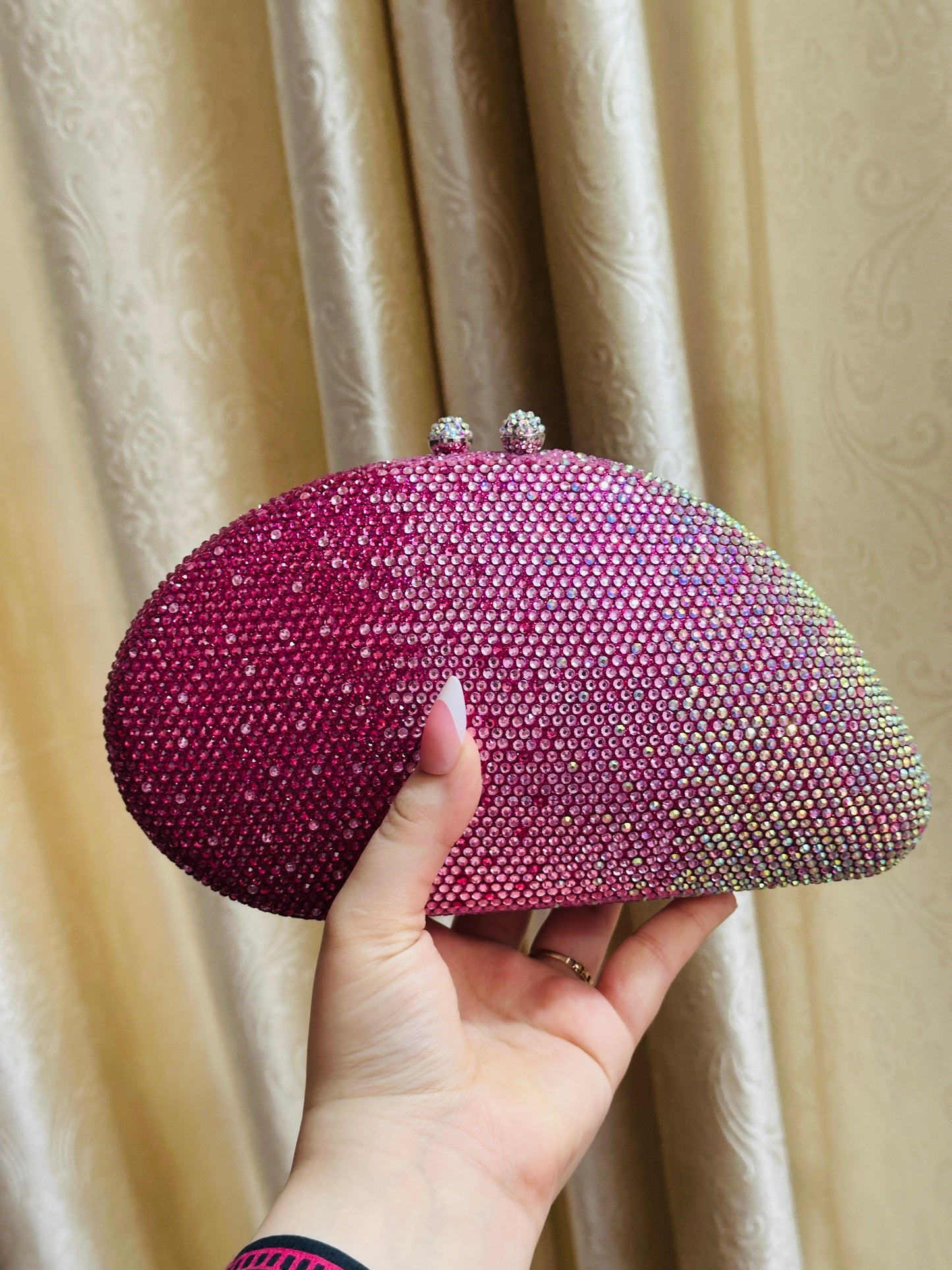Ellan clutch