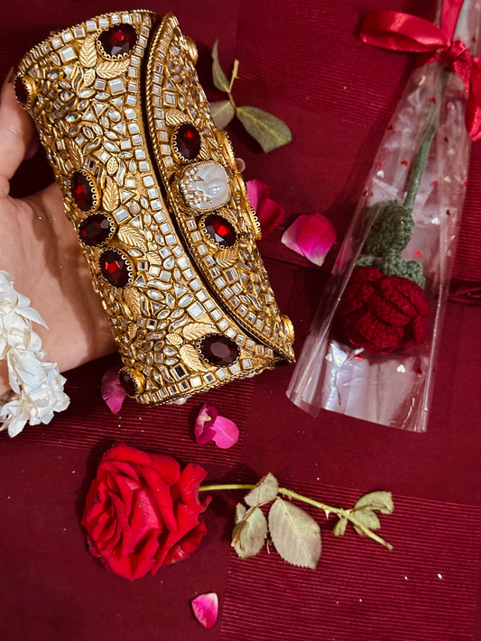 Red real big stone kundan clutch