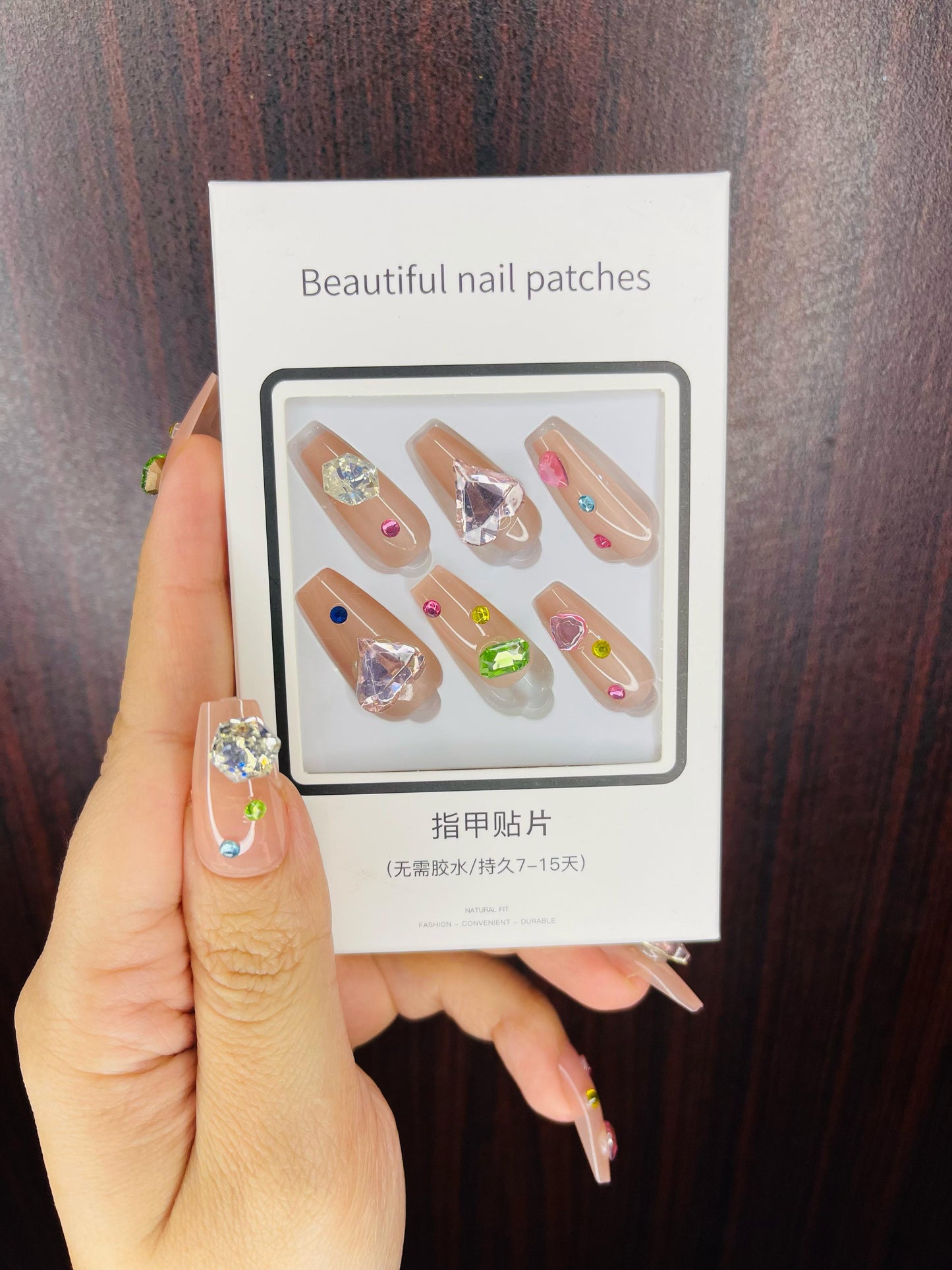 Nail 105 (24 nail set )(free application kit )