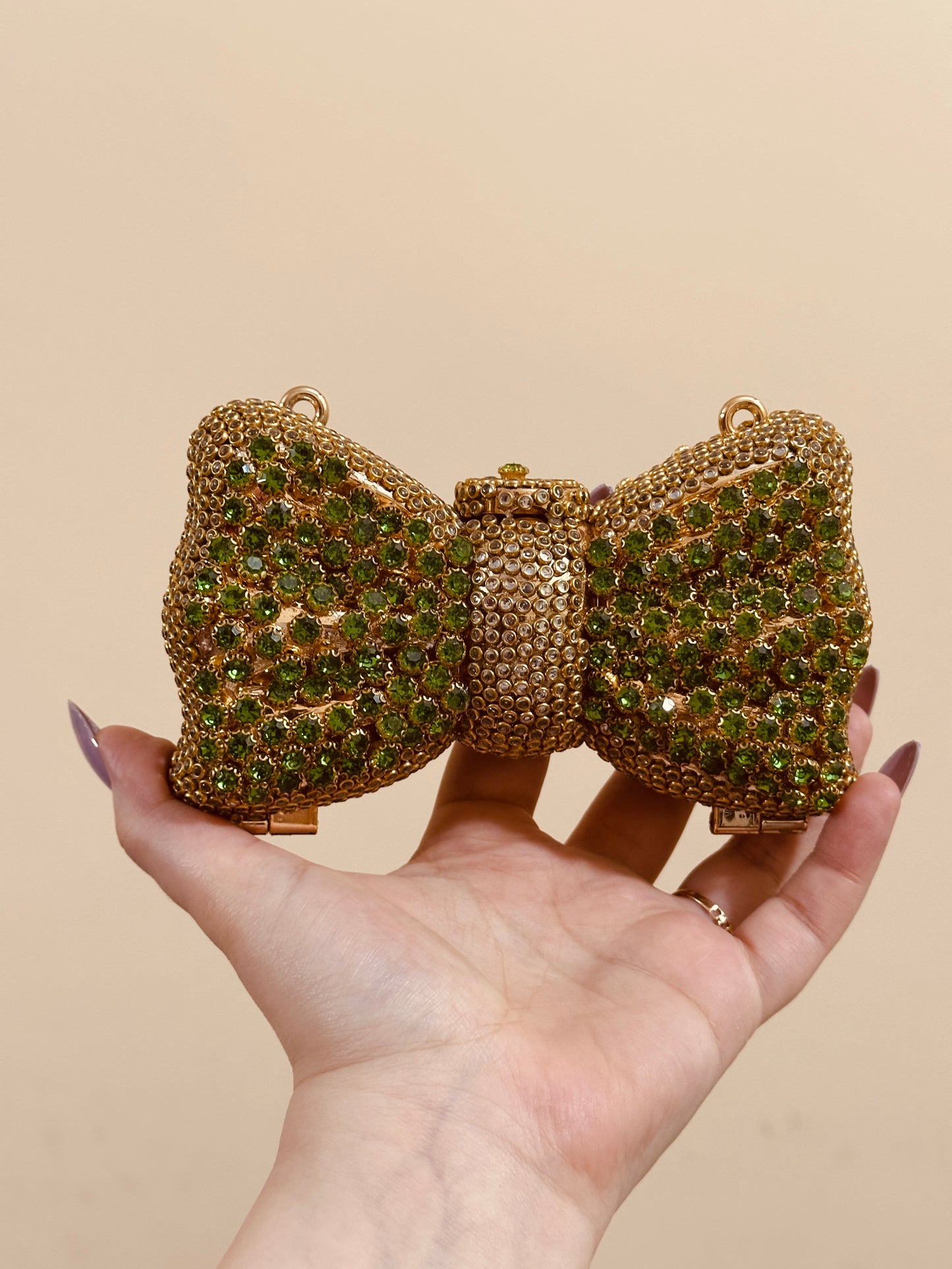 Kundan bow stones