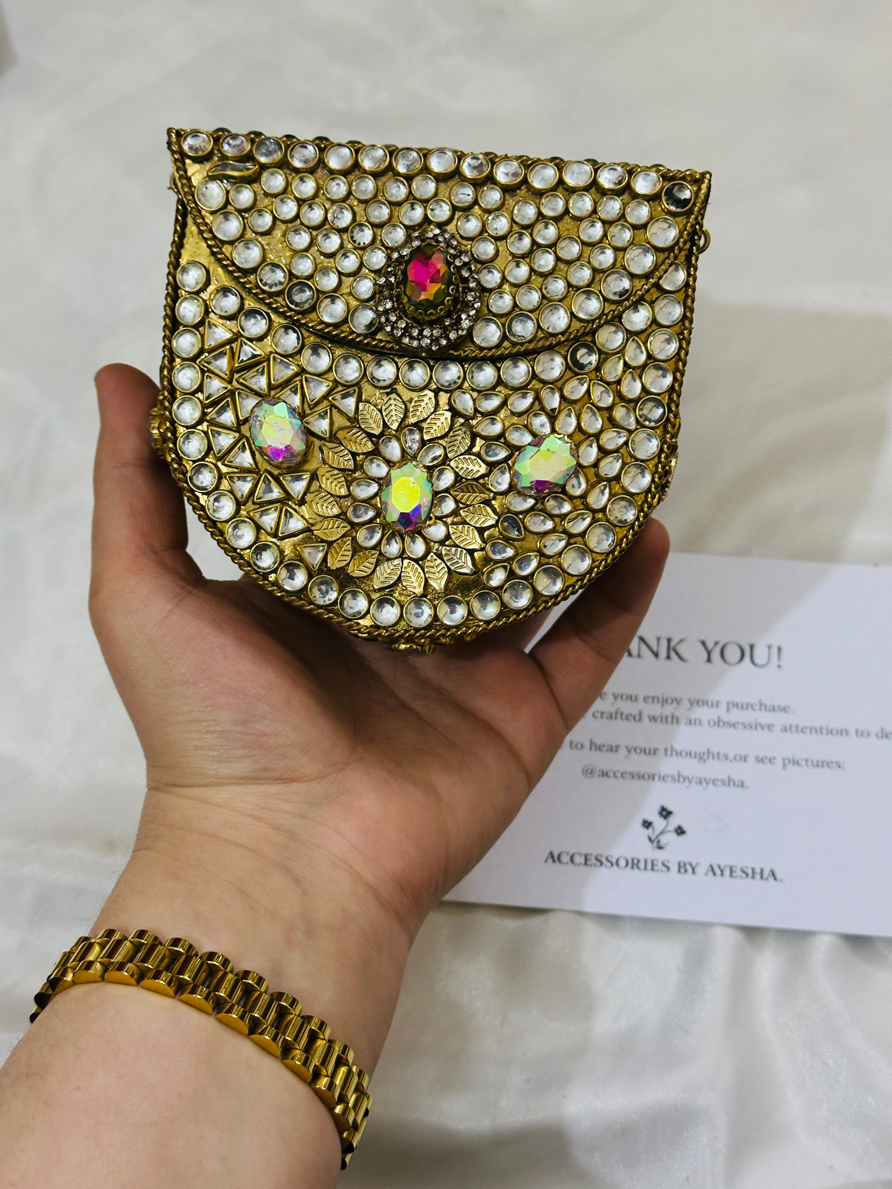 Kundan clutch