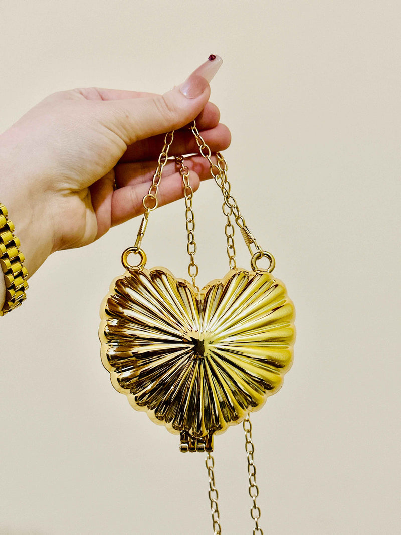 ACRYLIC HEART CLUTCH